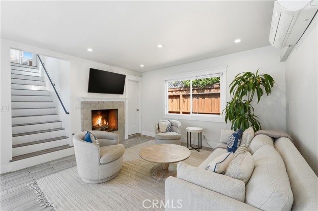 Detail Gallery Image 6 of 38 For 130 Cordova Walk, Long Beach,  CA 90803 - 2 Beds | 2/1 Baths