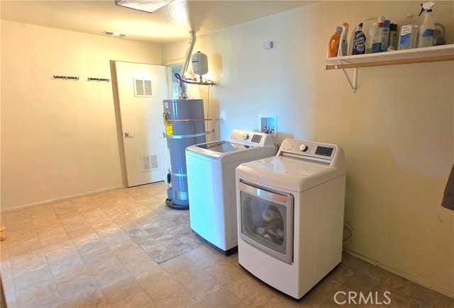 Detail Gallery Image 11 of 28 For 3133 Pat, Mojave,  CA 93501 - 4 Beds | 1/1 Baths