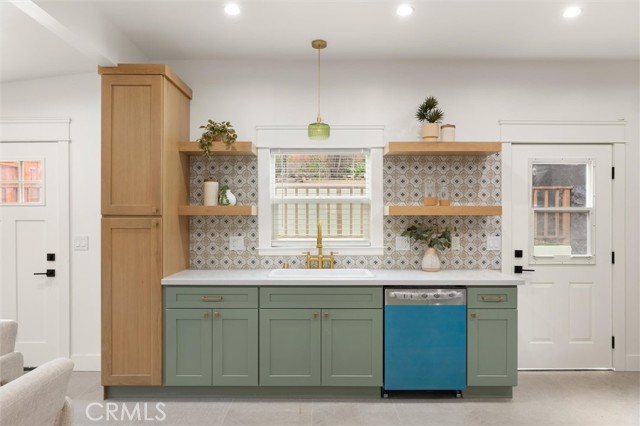 Detail Gallery Image 32 of 46 For 5850 Burwood Ave, Los Angeles,  CA 90042 - 3 Beds | 2 Baths