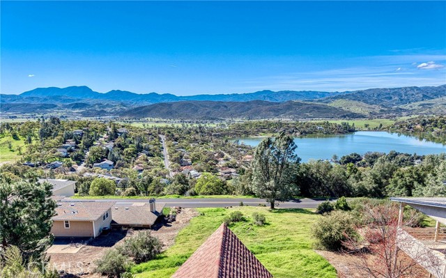 Detail Gallery Image 13 of 69 For 19383 Stonegate Rd, Hidden Valley Lake,  CA 95467 - 4 Beds | 3 Baths