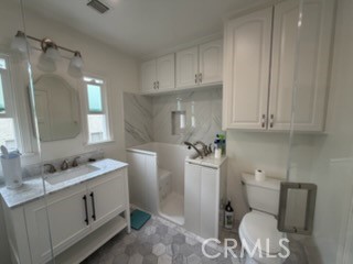 https://media.crmls.org/medias/ef53cc25-a06c-4ddb-a2f6-25aa172dd15e.jpg?preset=X-Large