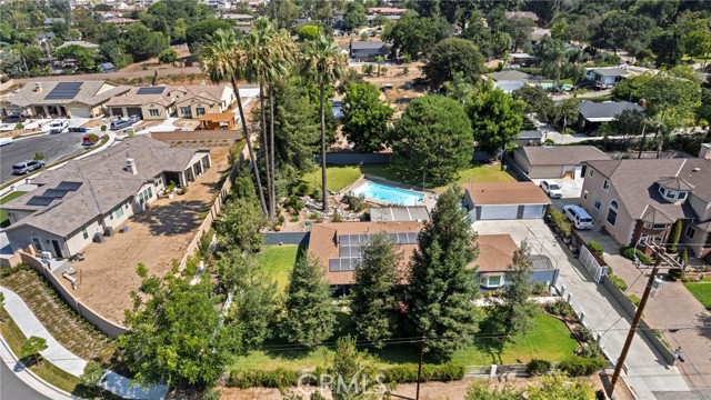 1019 W Milton Drive, Glendora CA: https://media.crmls.org/medias/ef54cb99-ecf4-43eb-ab03-6c0751078ee4.jpg