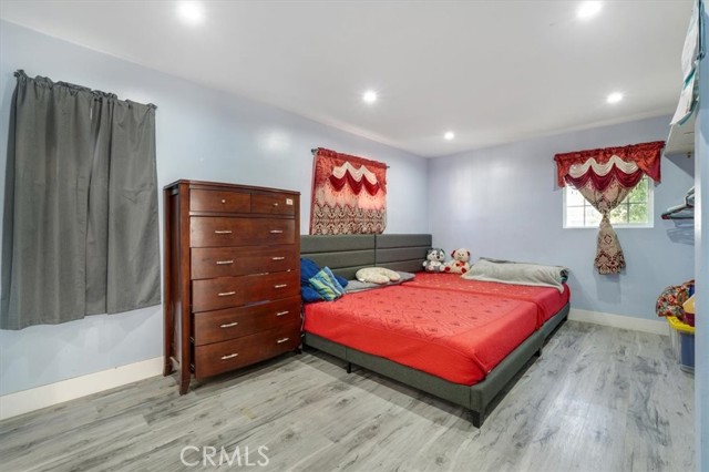 Detail Gallery Image 31 of 58 For 15330 Hart St, Van Nuys,  CA 91406 - 4 Beds | 4 Baths