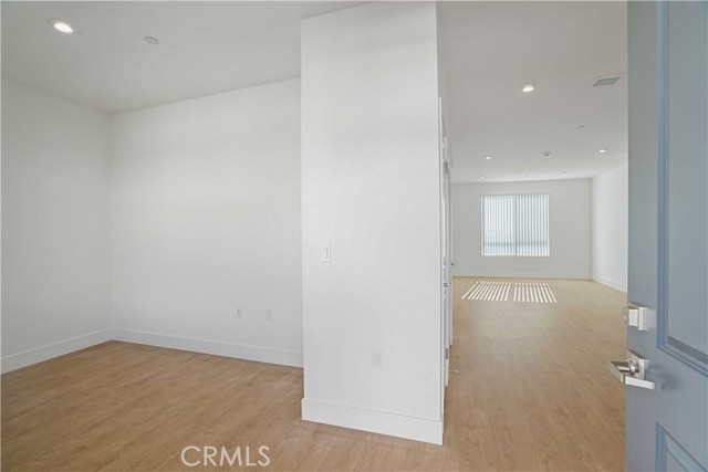 Detail Gallery Image 5 of 32 For 8750 Sepulveda Bld #308,  North Hills,  CA 91343 - 1 Beds | 1 Baths