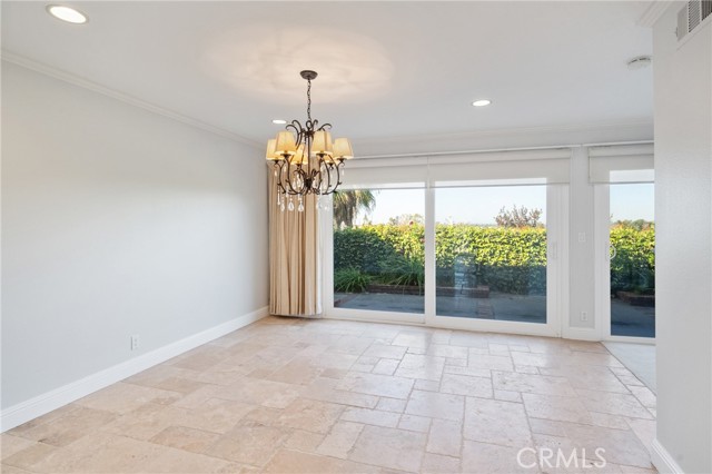 Detail Gallery Image 11 of 30 For 2229 Alta Vista Dr., Newport Beach,  CA 92660 - 4 Beds | 2/1 Baths