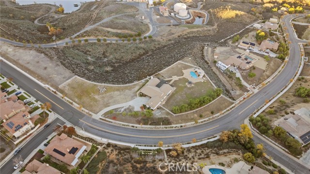 101 Via De La Valle, Lake Elsinore CA: https://media.crmls.org/medias/ef55aa73-addd-4558-a865-2d30f66848a7.jpg