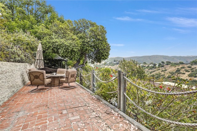 Detail Gallery Image 24 of 31 For 1378 Terrace Way, Laguna Beach,  CA 92651 - 3 Beds | 2 Baths