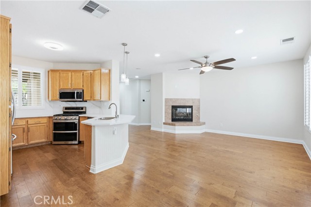 Detail Gallery Image 9 of 57 For 14717 Big Bear Dr, Moreno Valley,  CA 92555 - 2 Beds | 2 Baths