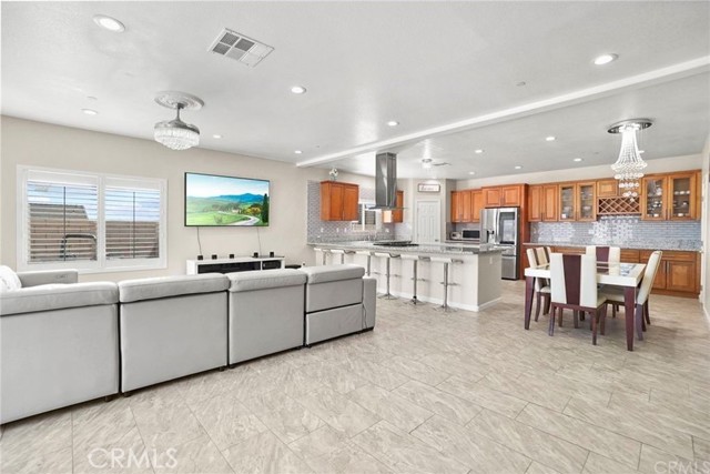 5491 N Pinnacle Lane, San Bernardino CA: https://media.crmls.org/medias/ef5665f9-0121-4457-b8a4-829d88624cc6.jpg