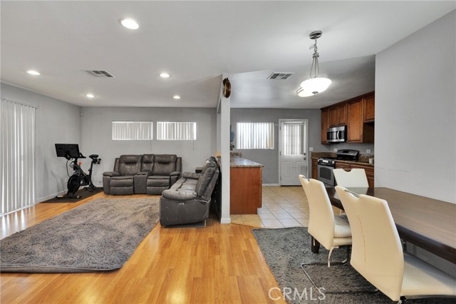 11311 BLYTHE Street photo 3
