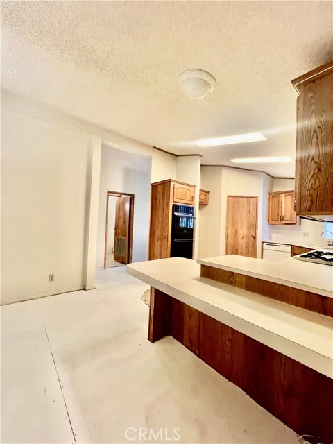 24600 Mountain Ave, Hemet CA: https://media.crmls.org/medias/ef574ab7-ad92-479a-b675-0aaa70e2e19d.jpg