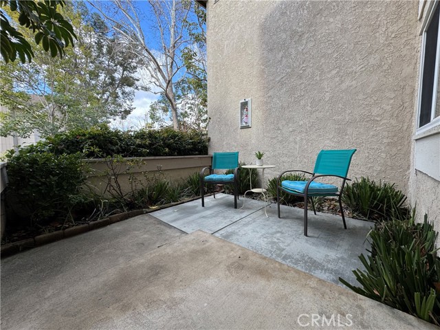 18 Snapdragon, Irvine CA: https://media.crmls.org/medias/ef57633c-1bdc-4f62-95df-53a187438551.jpg