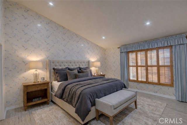 Detail Gallery Image 7 of 23 For 2606 Cañada Bld #201,  Glendale,  CA 91208 - 3 Beds | 2 Baths