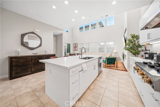 151 Fremont, Lake Forest CA: https://media.crmls.org/medias/ef5964c2-7ef5-47b9-8629-3f85213ebcb4.jpg
