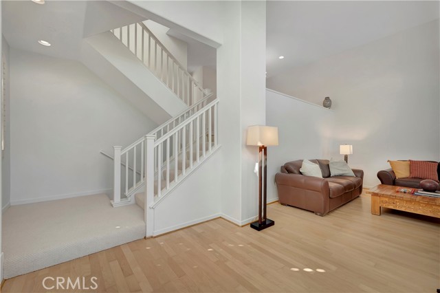 Detail Gallery Image 9 of 48 For 19328 Surfwave Dr, Huntington Beach,  CA 92648 - 3 Beds | 2/1 Baths