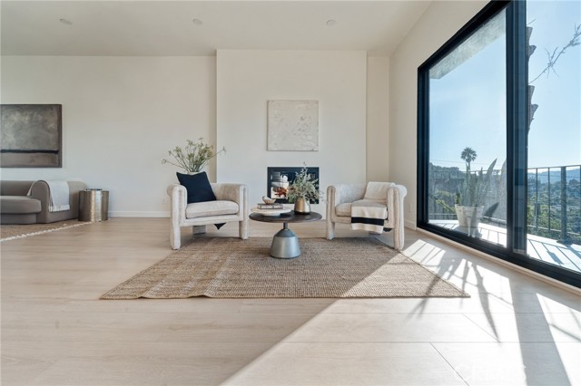 Detail Gallery Image 14 of 42 For 1117 Oberlin, Glendale,  CA 91205 - 4 Beds | 3/1 Baths