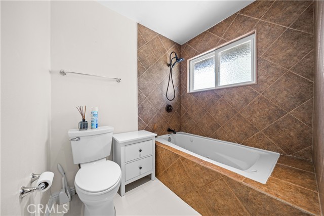 Detail Gallery Image 32 of 52 For 24311 Peacock St, Lake Forest,  CA 92630 - 5 Beds | 4 Baths