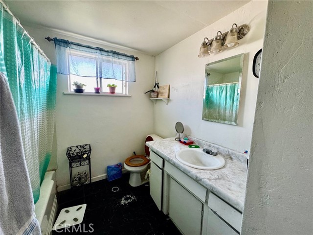 Detail Gallery Image 11 of 15 For 2901 Wenatchee, Bakersfield,  CA 93306 - 3 Beds | 2 Baths