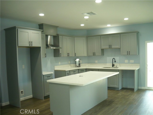 Detail Gallery Image 5 of 20 For 158 E Court St, San Bernardino,  CA 92410 - 4 Beds | 2 Baths