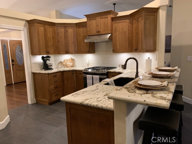 Gorgeous Granite Kitchen