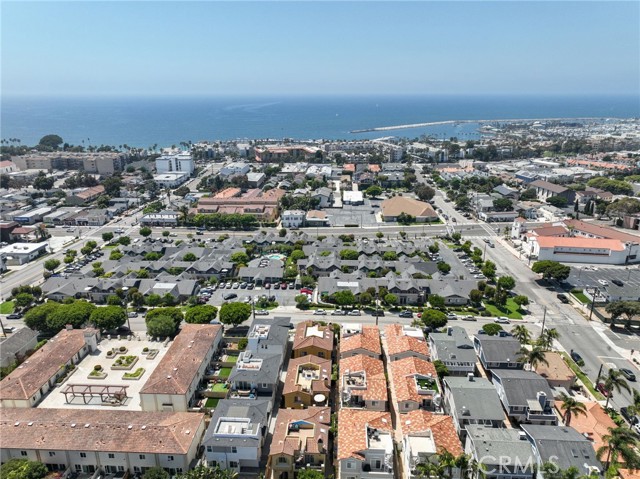 110 Francisca Avenue, Redondo Beach, California 90277, 3 Bedrooms Bedrooms, ,3 BathroomsBathrooms,Residential,Sold,Francisca,CV24166969