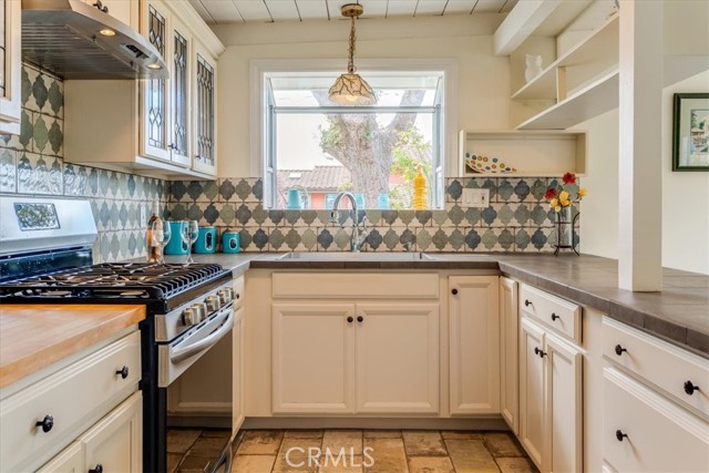 Detail Gallery Image 14 of 57 For 673 Ashby, Cambria,  CA 93428 - 4 Beds | 2/1 Baths