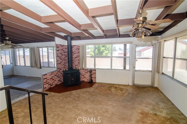 10520 Haskell Avenue, Granada Hills CA: https://media.crmls.org/medias/ef5c90d4-9404-4b36-af3e-f956b9c6604f.jpg