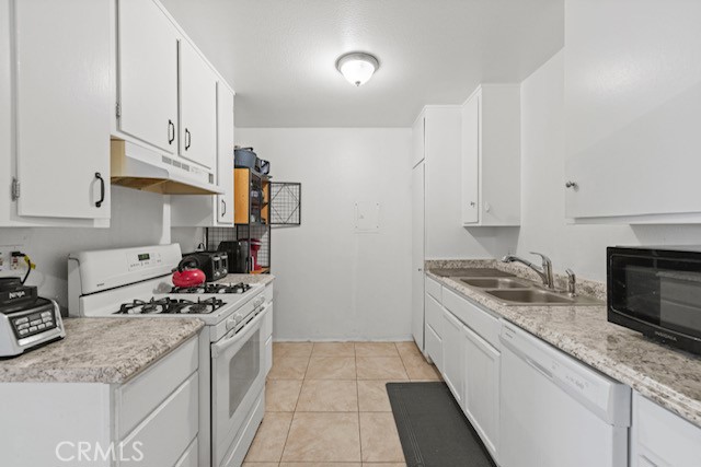 Detail Gallery Image 7 of 34 For 2040 W Avenue J13 #3,  Lancaster,  CA 93536 - 3 Beds | 2 Baths