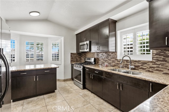 Image 15 of 43 For 13815 Del Ray