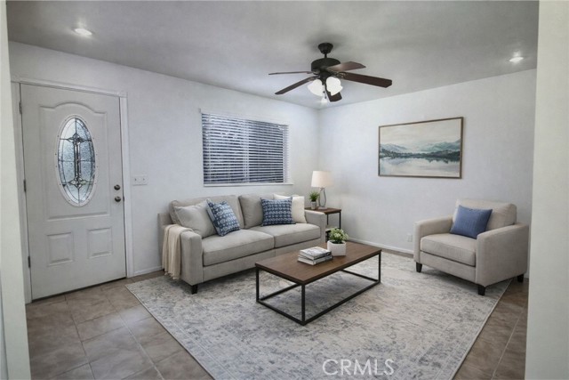 Detail Gallery Image 4 of 13 For 2242 San Padre Ave, Hemet,  CA 92545 - 2 Beds | 1 Baths