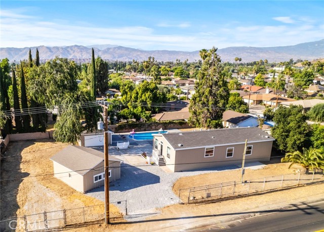 Detail Gallery Image 1 of 1 For 41187 Thornton Ave, Hemet,  CA 92544 - 4 Beds | 2 Baths