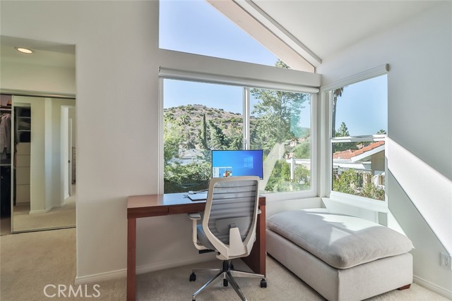 2505 Peachwood Place, Westlake Village CA: https://media.crmls.org/medias/ef5e756d-0334-4a23-b9fc-806236282cac.jpg
