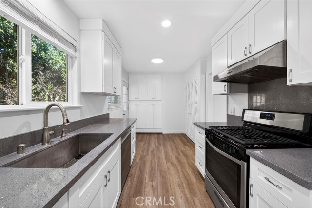 Detail Gallery Image 14 of 33 For 15021 Excelsior, La Mirada,  CA 90638 - 3 Beds | 2 Baths