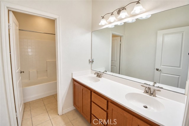5 Bed Home for Sale in Ontario, California