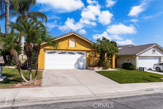 Detail Gallery Image 3 of 31 For 13474 Columbus, Fontana,  CA 92336 - 2 Beds | 2 Baths