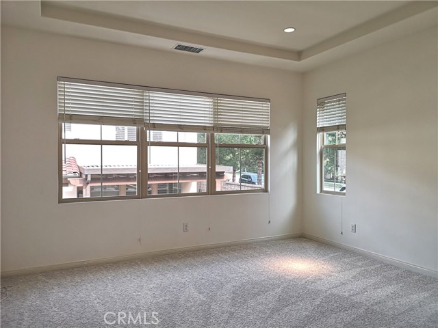 27 Larkfield, Irvine CA: https://media.crmls.org/medias/ef622669-f34b-450d-b6f2-0761bc6b7062.jpg