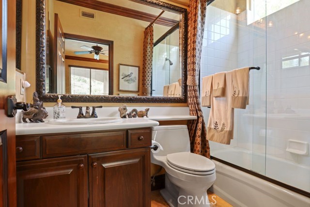 6 Marble Creek Lane, Coto de Caza CA: https://media.crmls.org/medias/ef640e62-9b88-44d8-b787-c2c4e9fcd9af.jpg