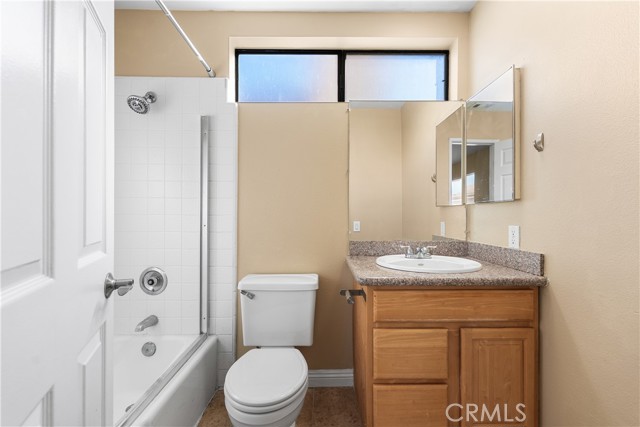 Detail Gallery Image 29 of 52 For 21054 Parthenia #11,  Canoga Park,  CA 91304 - 3 Beds | 3 Baths