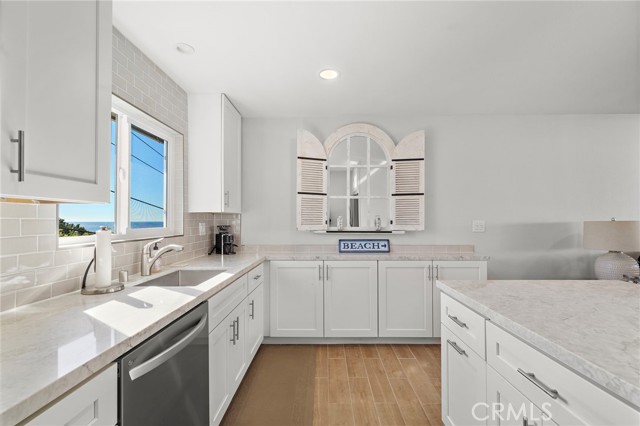 Detail Gallery Image 12 of 41 For 21711 Wesley #D,  Laguna Beach,  CA 92651 - 2 Beds | 1 Baths