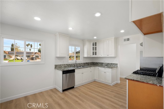 Detail Gallery Image 7 of 30 For 3670 Upper Terrace, Riverside,  CA 92505 - 3 Beds | 2 Baths