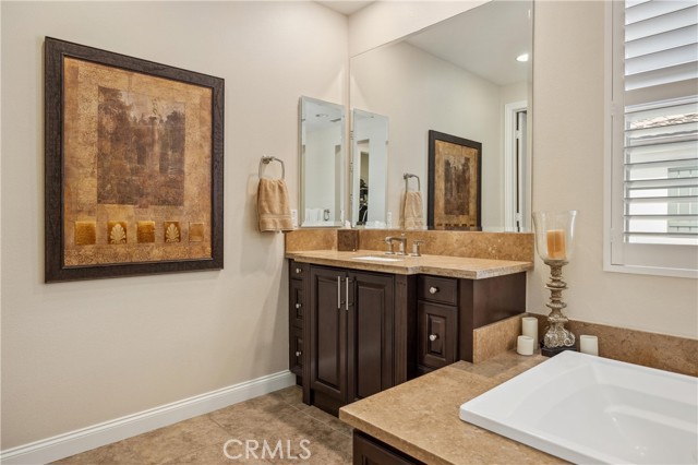 8356 Noelle Drive, Huntington Beach CA: https://media.crmls.org/medias/ef66aa8f-a985-498b-9a0b-d76aba0c9118.jpg