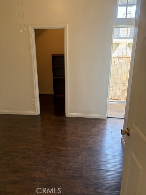 Detail Gallery Image 11 of 13 For 223 E Eagle, Long Beach,  CA 90806 - – Beds | – Baths