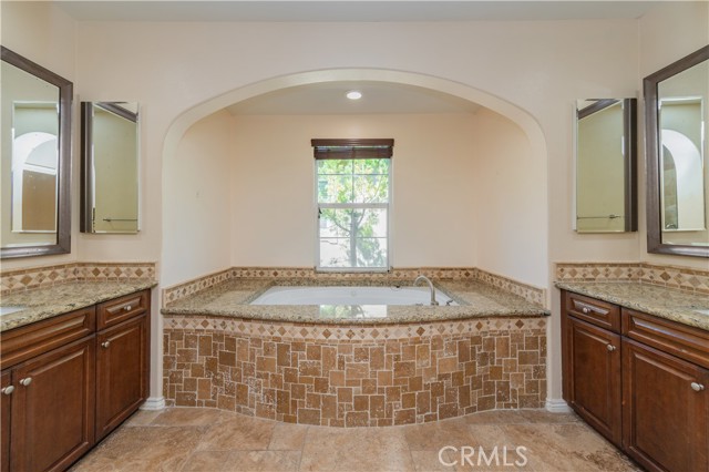 Detail Gallery Image 32 of 35 For 23 Dusty Rose, Irvine,  CA 92620 - 5 Beds | 4/1 Baths