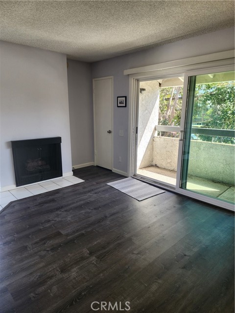 Detail Gallery Image 4 of 17 For 2859 S Fairview St #B,  Santa Ana,  CA 92704 - 1 Beds | 1 Baths