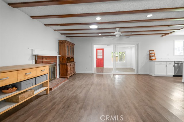 Detail Gallery Image 12 of 42 For 20212 Londelius, Winnetka,  CA 91306 - 3 Beds | 2 Baths