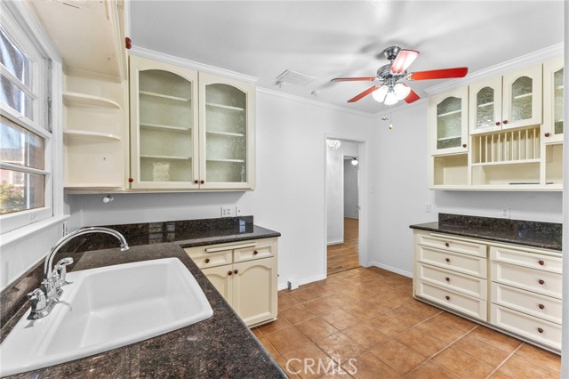 Detail Gallery Image 14 of 52 For 7647 Pickering, Whittier,  CA 90602 - 3 Beds | 3 Baths