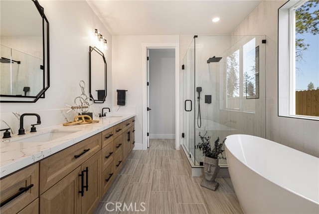5785 Fickett Lane, Paradise CA: https://media.crmls.org/medias/ef69f169-cfce-4dea-b730-9dba1fb3dac2.jpg