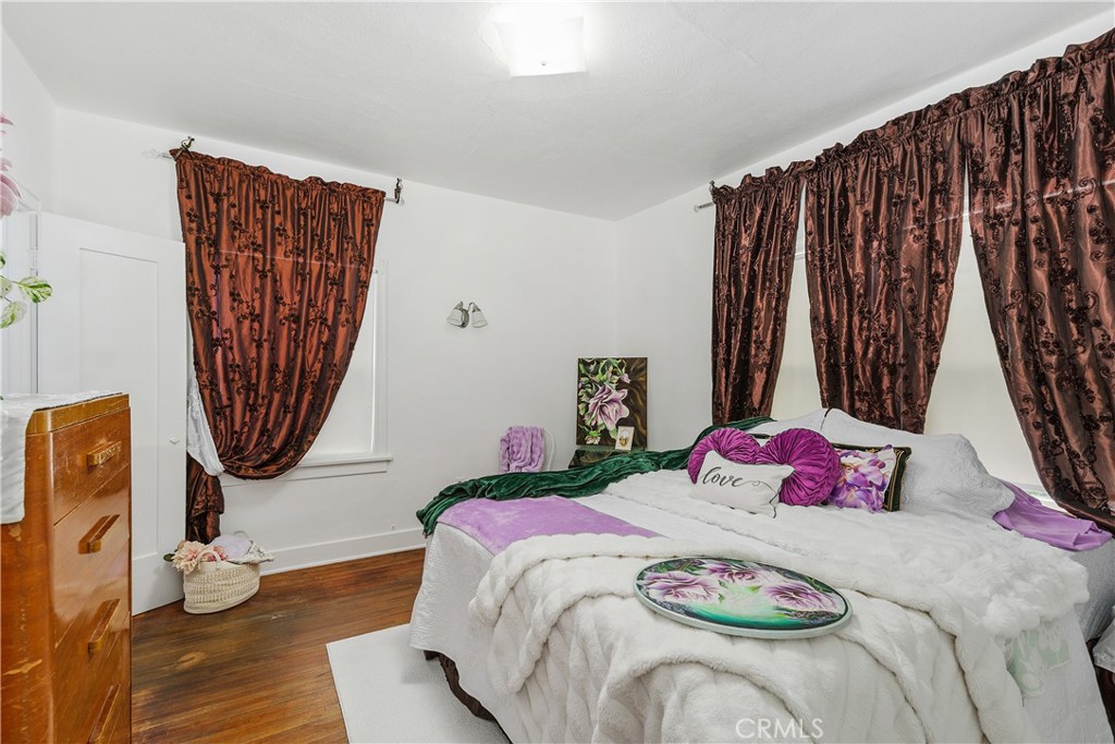 https://media.crmls.org/medias/ef69f4eb-6a37-469e-94f0-dc5d35b74c08.jpg?preset=X-Large