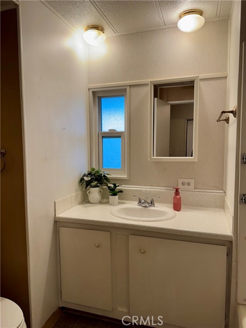 Detail Gallery Image 10 of 20 For 2240 Golden Oak Spc #15, Merced,  CA 95341 - 2 Beds | 1 Baths