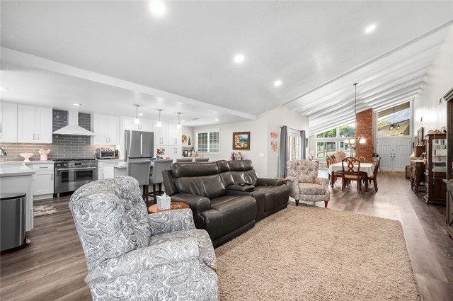1092 Deborah Street, Upland CA: https://media.crmls.org/medias/ef6a4cf9-883c-4cc0-a205-9a90d2377ade.jpg